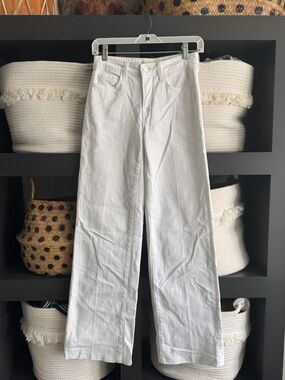 NWOT White Straight-Leg Denim